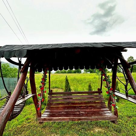A-Frame Bucovina- Paradis Bucovinean Capu Cîmpului Exteriör bild