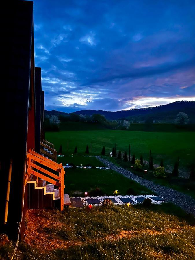 A-Frame Bucovina- Paradis Bucovinean Capu Cîmpului Exteriör bild